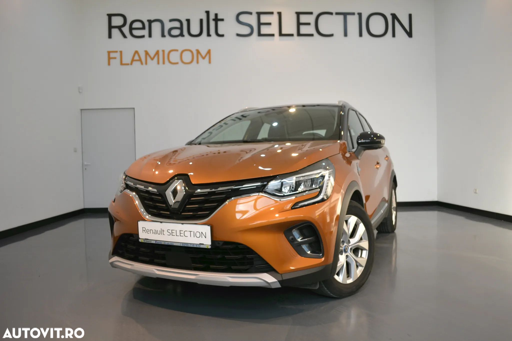 Renault Captur E-Tech Plug-In-Hybrid Intens - 1