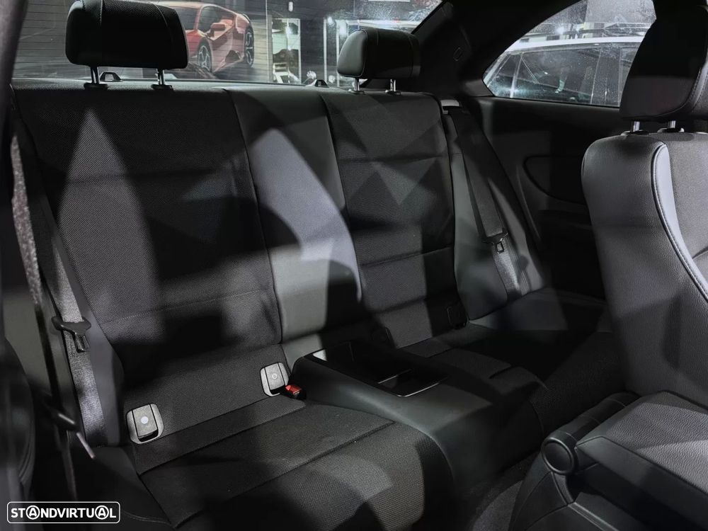 BMW 120 d Pack M - 13