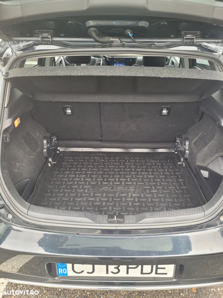 Toyota Auris - 13