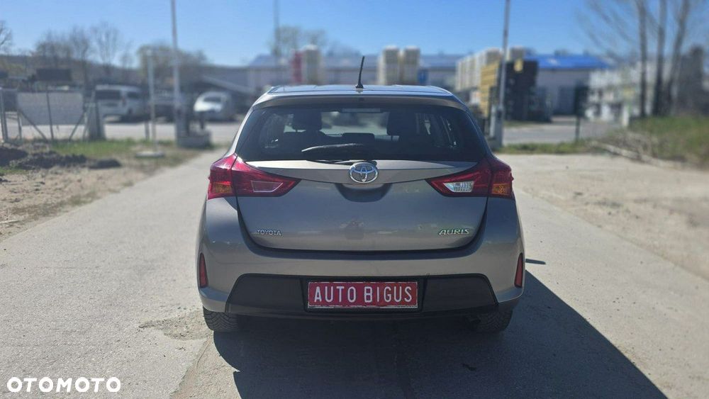 Toyota Auris - 8