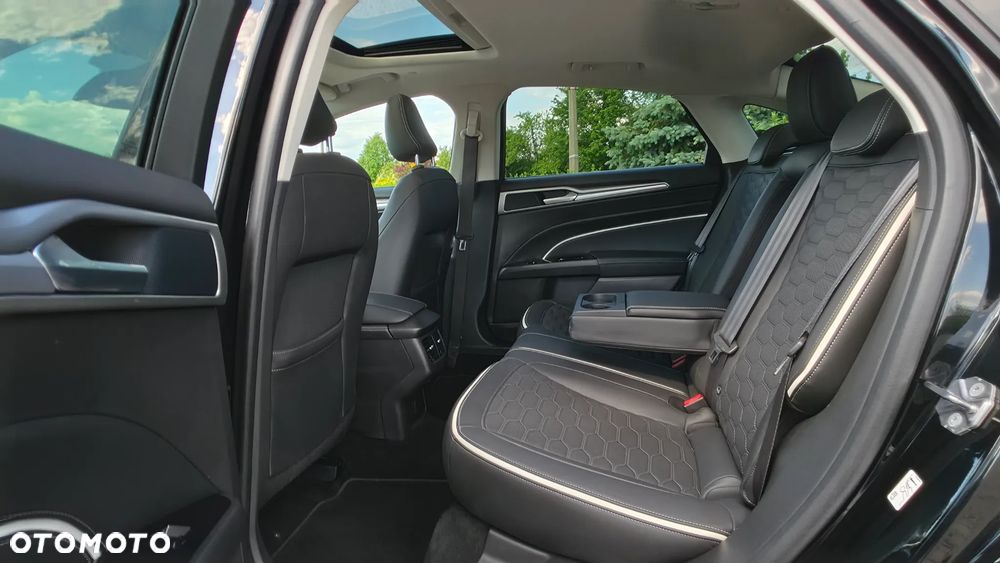 Ford Mondeo Vignale 2.0 Hybrid - 34