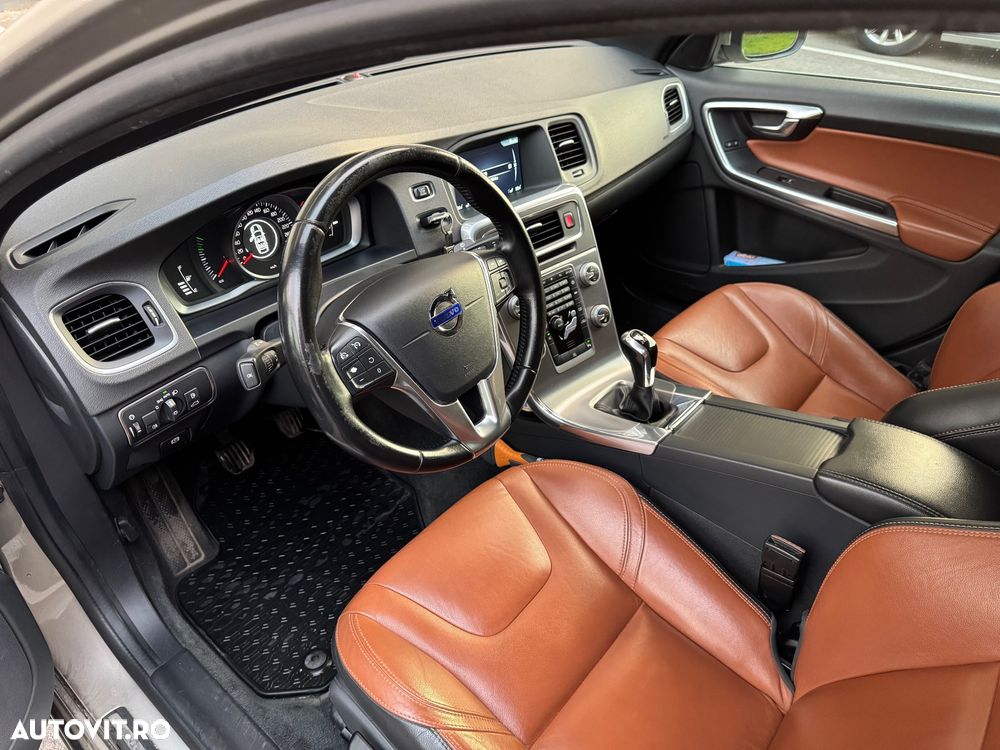 Volvo S60 D3 Momentum - 6