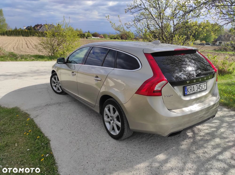Volvo V60 T5 Drive-E Momentum - 13