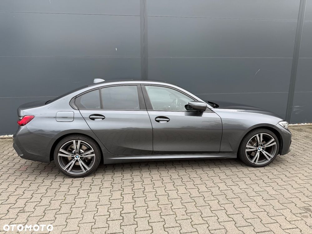 BMW Seria 3 330i xDrive Sport Line sport - 10