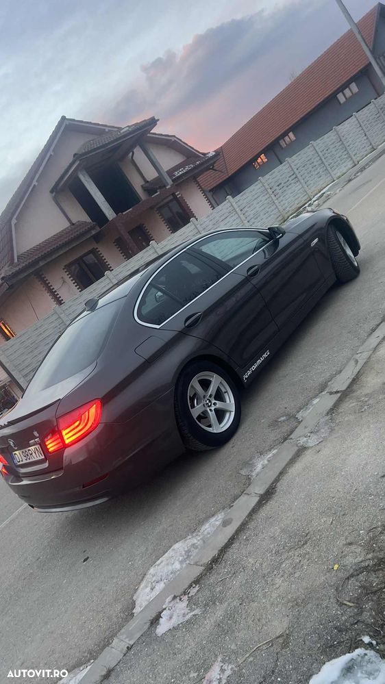 BMW Seria 5 520d - 12