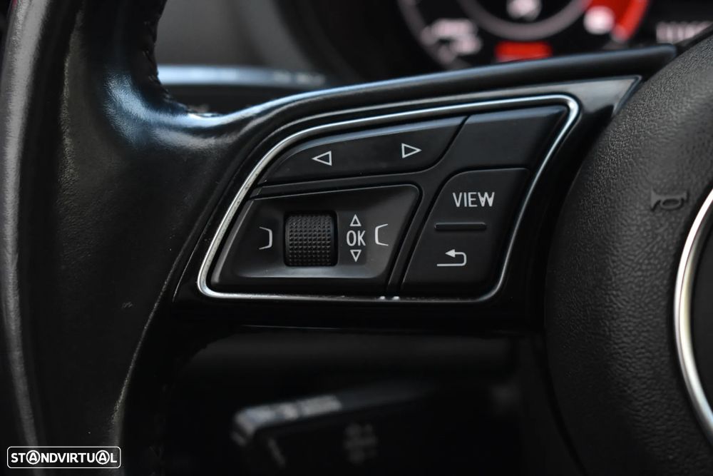 Audi A3 Cabrio 2.0 TDi S-line - 34