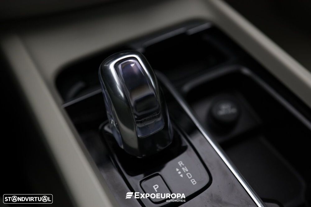 Volvo XC 60 2.0 T8 PHEV Inscription AWD - 26