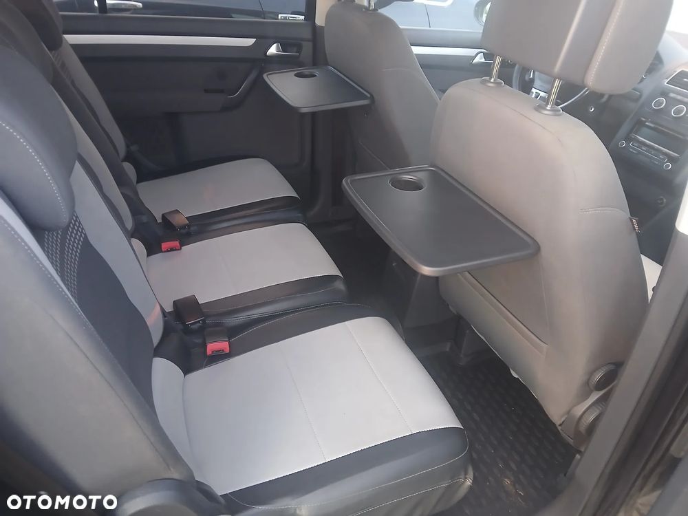Volkswagen Touran 1.6 TDI DPF BlueMotion Technology DSG Comfortline - 21