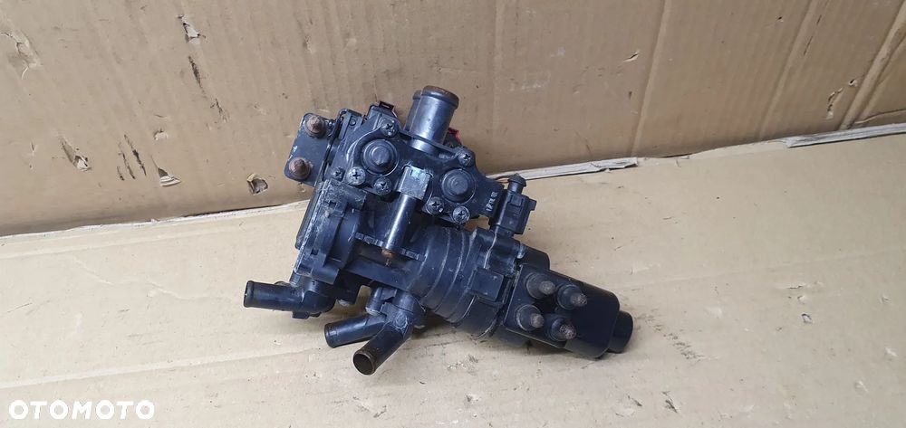 Dodatkowa pompka obiegu wody elektrozawór Audi A8 D3 4.2 TDI 4E0959617C - 5