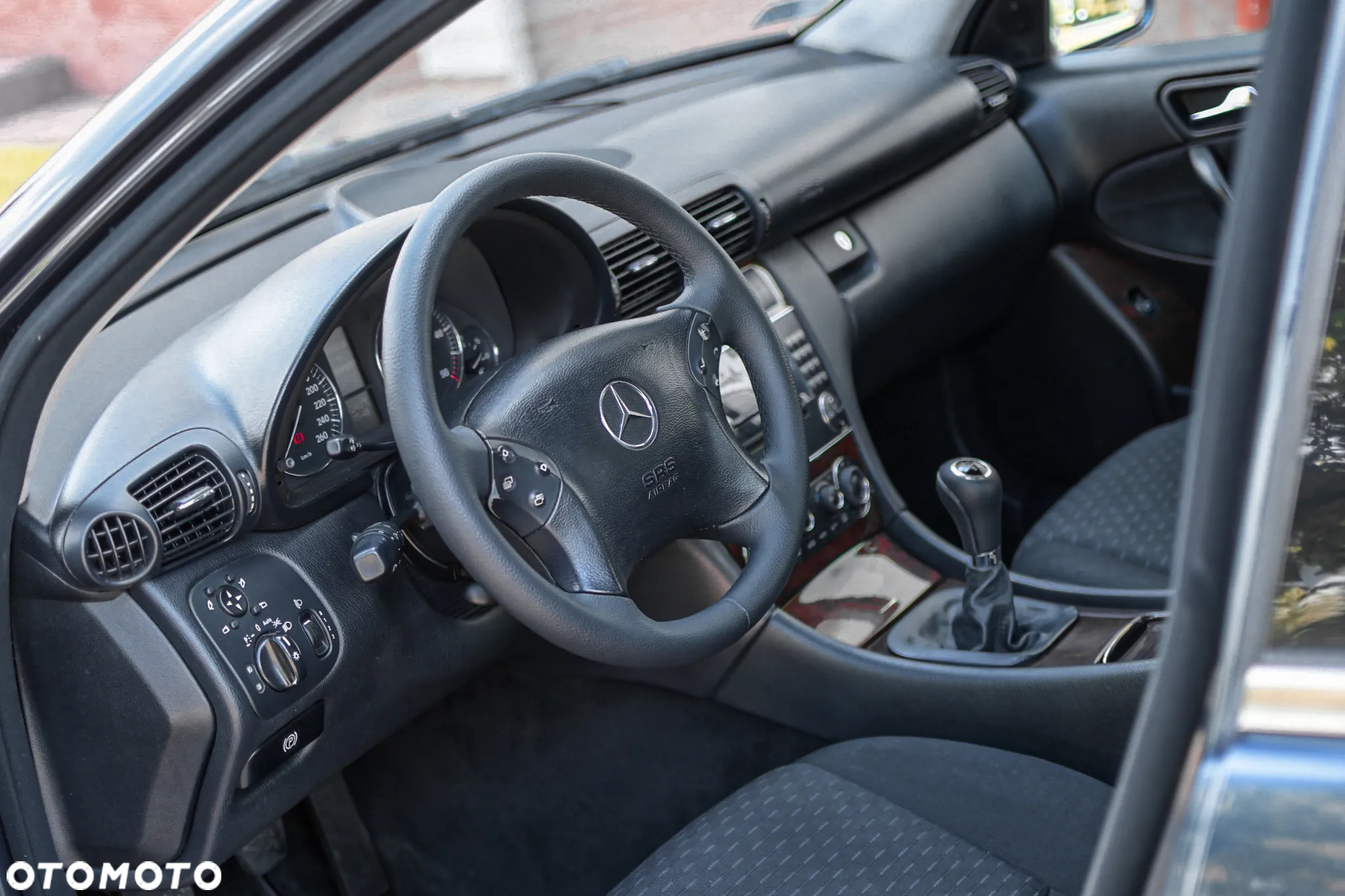 Mercedes-Benz Klasa C 220 CDI Elegance - 8