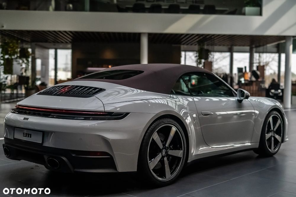 Porsche 911 Carrera S - 5