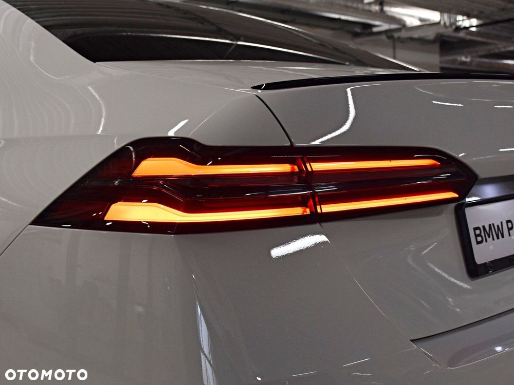 BMW Seria 5 - 32
