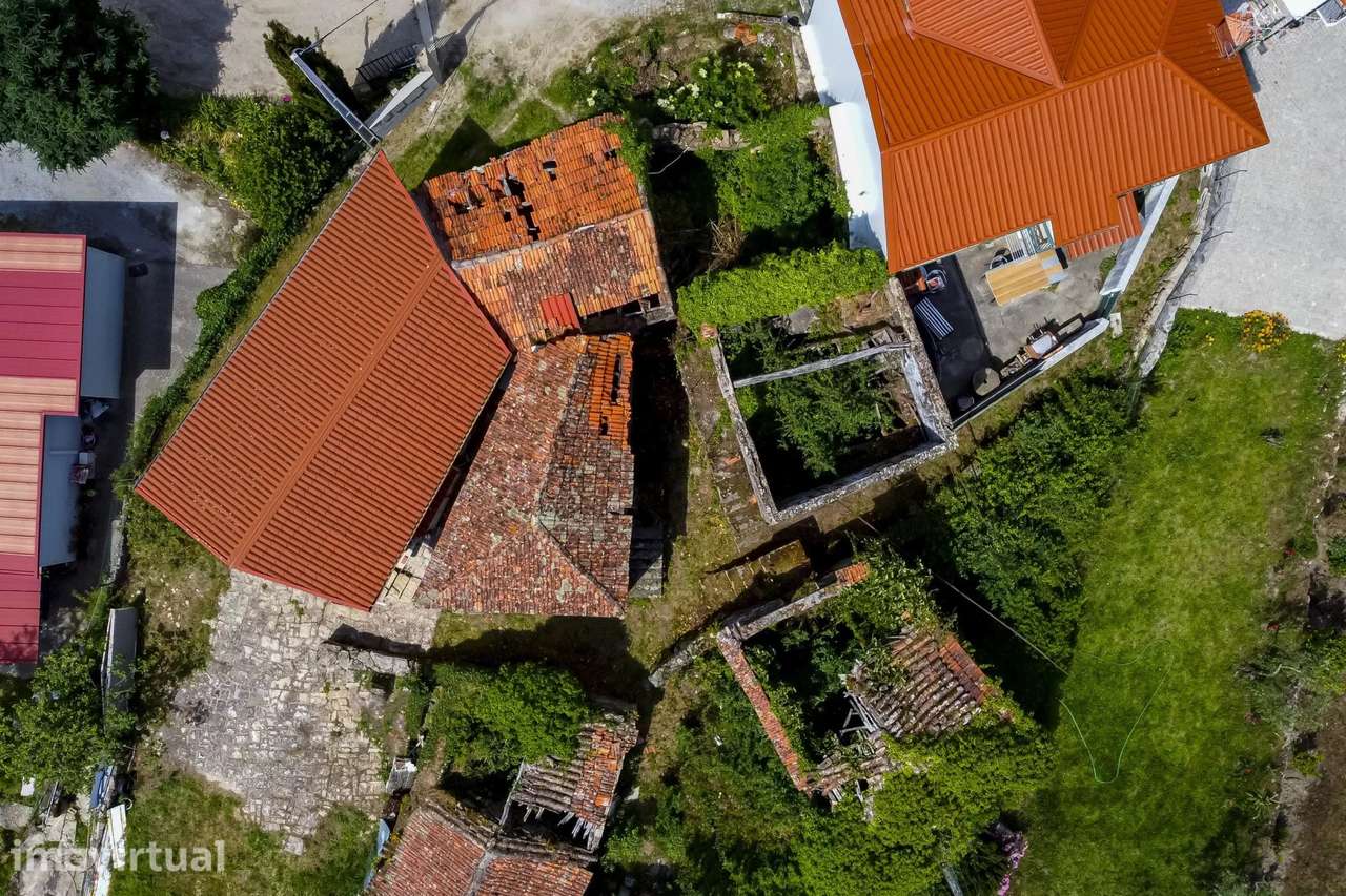 Duas Moradias em Santa Leocáda - Baião | Vistas sobre o Rio Douro - Grande imagem: 4/28