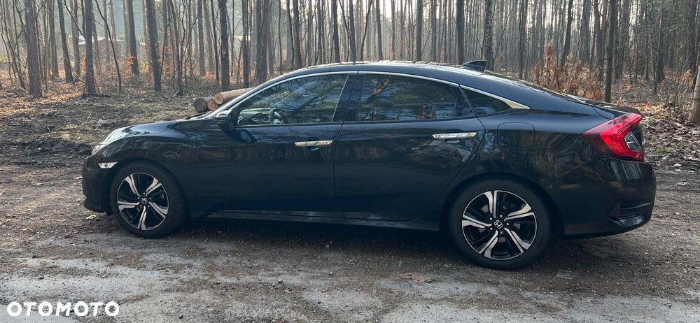 Honda Civic 1.5 T Elegance CVT - 1