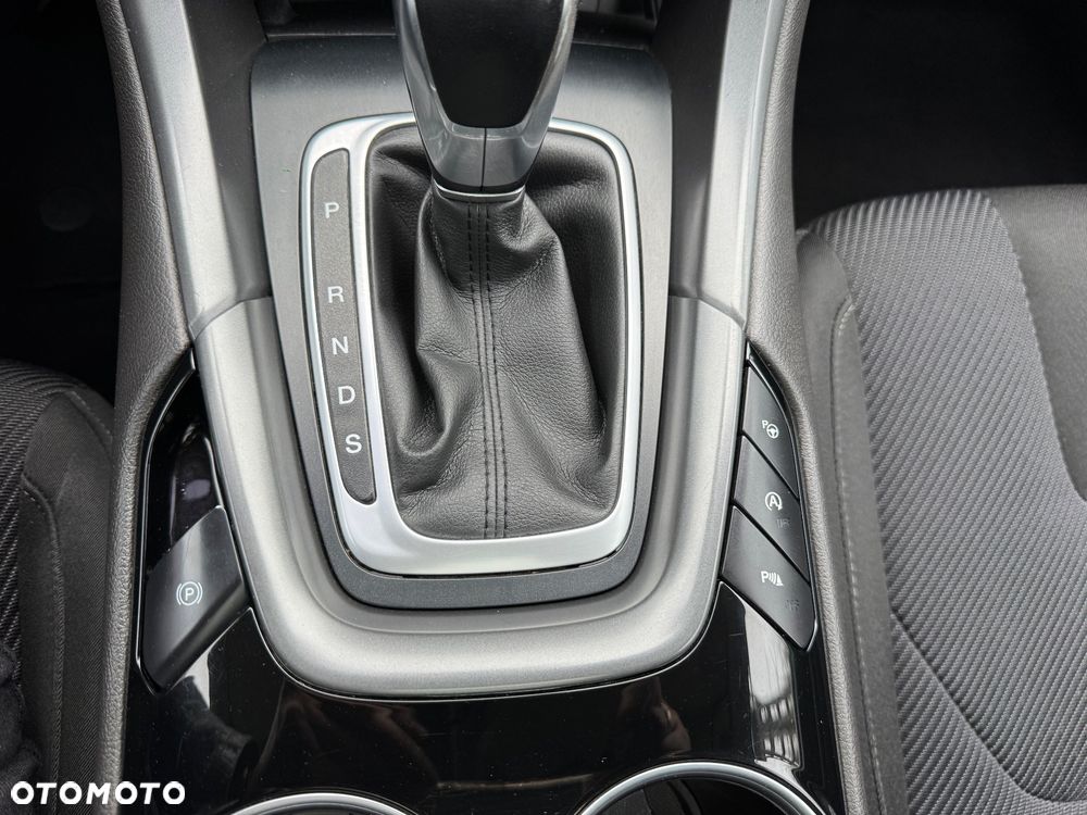 Ford Mondeo 2.0 TDCi Titanium PowerShift - 29