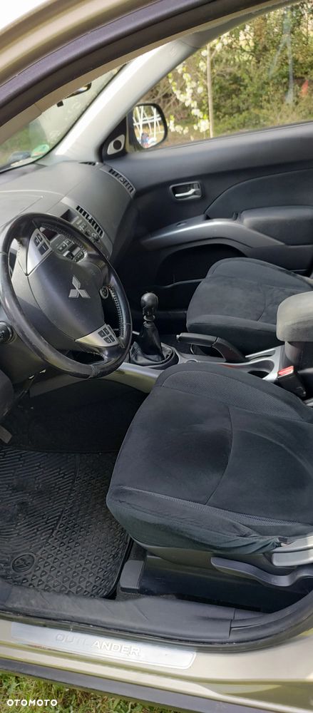 Mitsubishi Outlander 2.2 DI-D 4WD Invite - 9