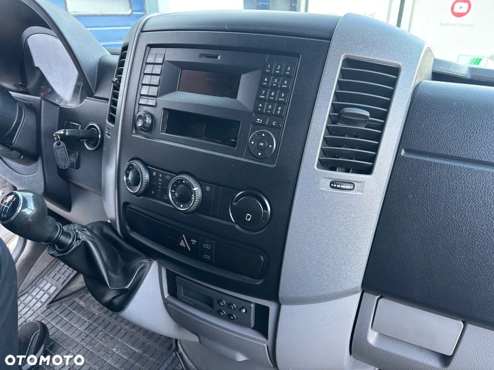 Volkswagen Crafter - 12
