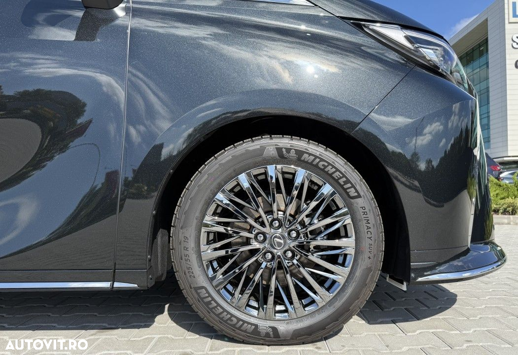Lexus LM 350h Luxury - 33
