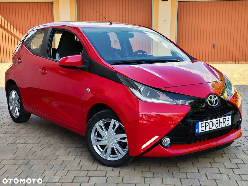 Toyota Aygo x-wave - 12