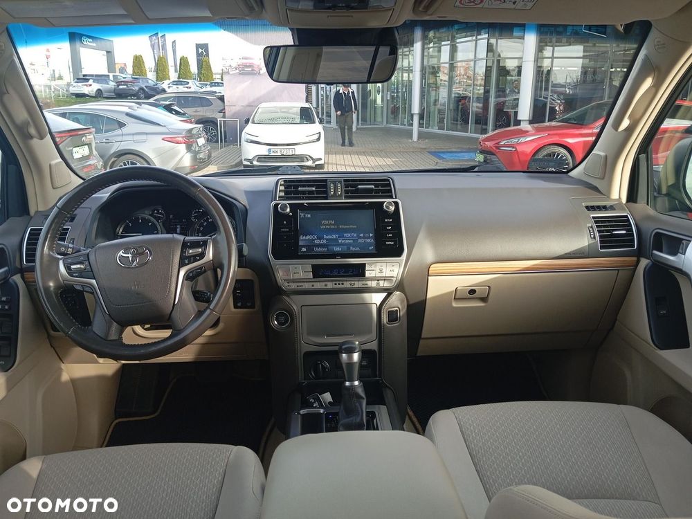 Toyota Land Cruiser - 11