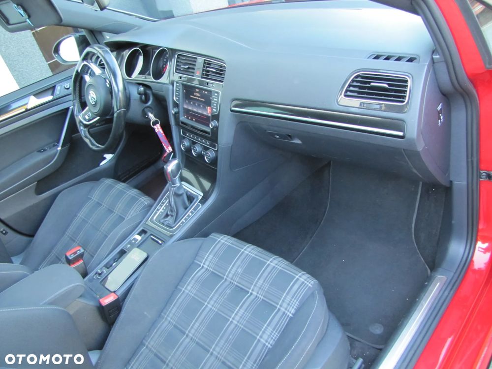 Volkswagen Golf VII 2.0 TDI BMT GTD DSG - 16