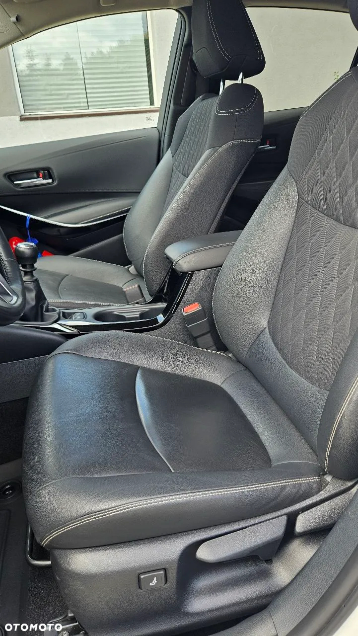 Toyota Corolla 1.6 Executive - 11