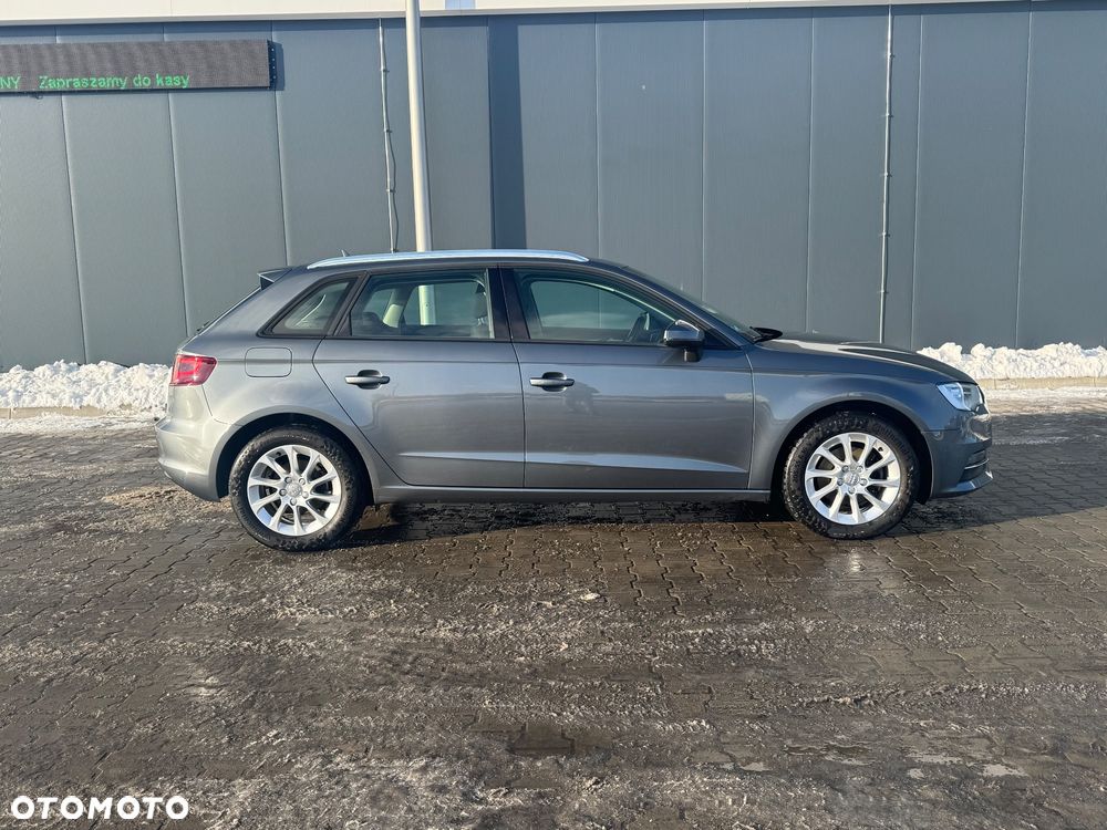 Audi A3 Sportback - 3