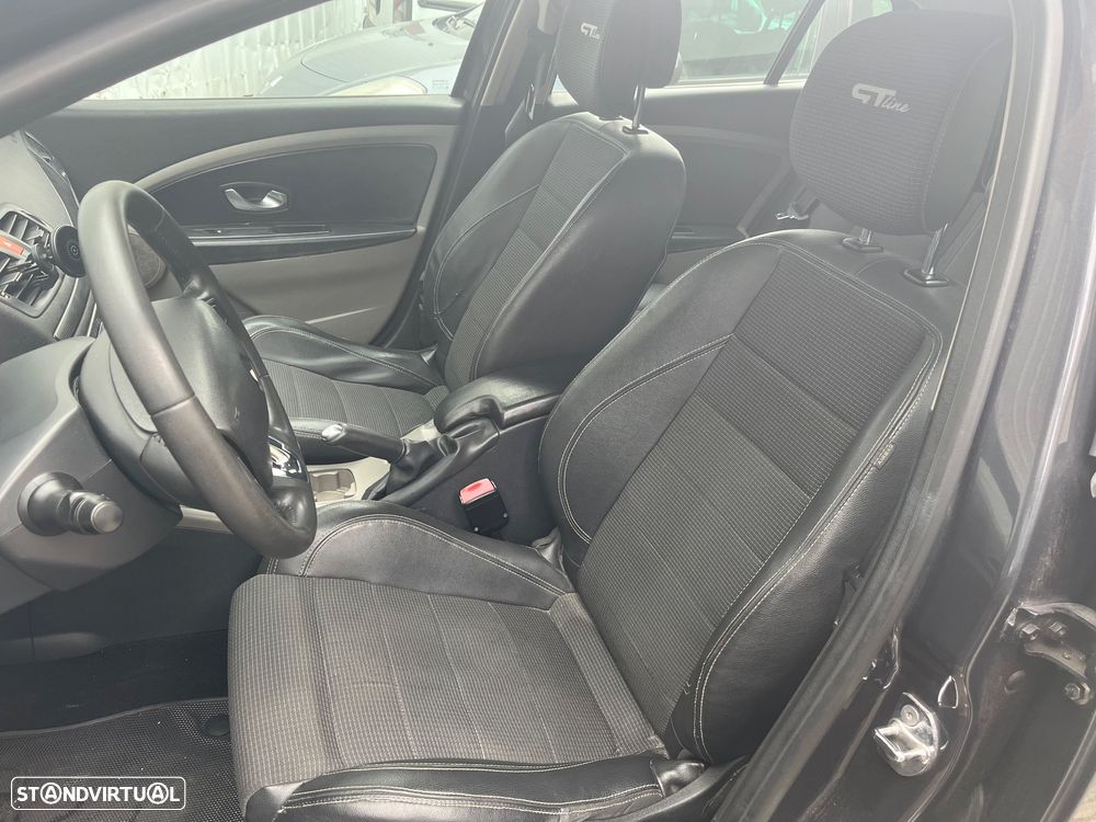 Renault Mégane 1.5 dCi Dynamique - 4