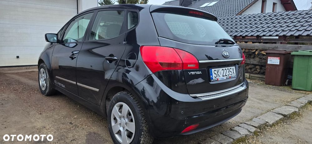 Kia Venga 1.4 L - 5