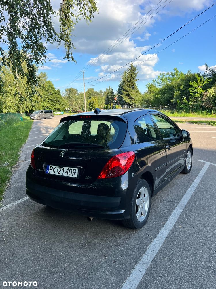 Peugeot 207 - 16