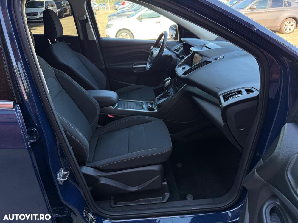 Ford Kuga - 28