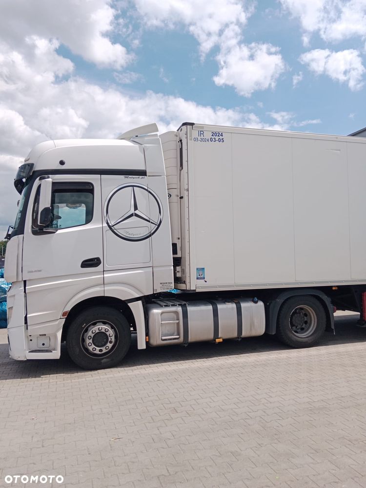 Mercedes-Benz Actros - 2