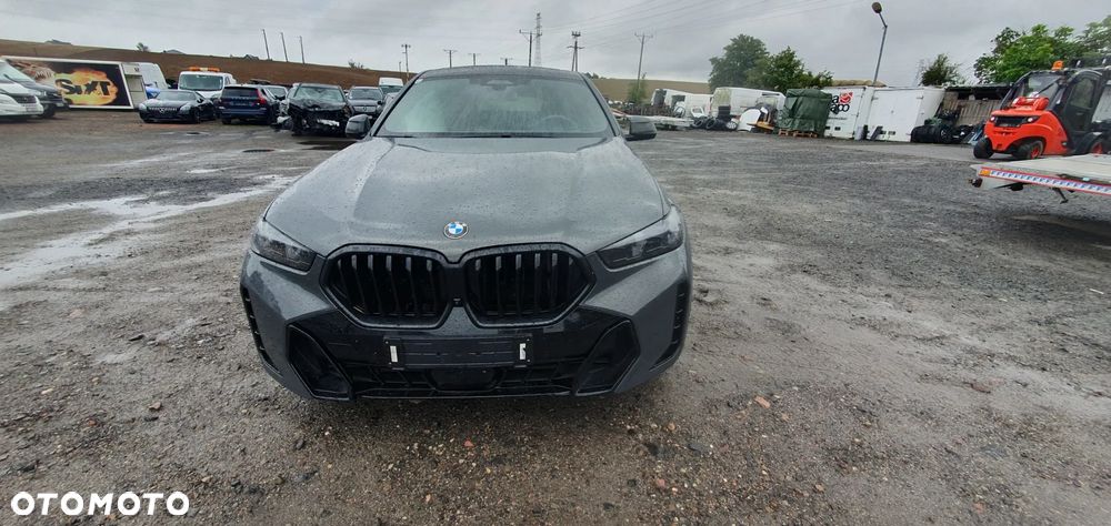 BMW i4 - 14
