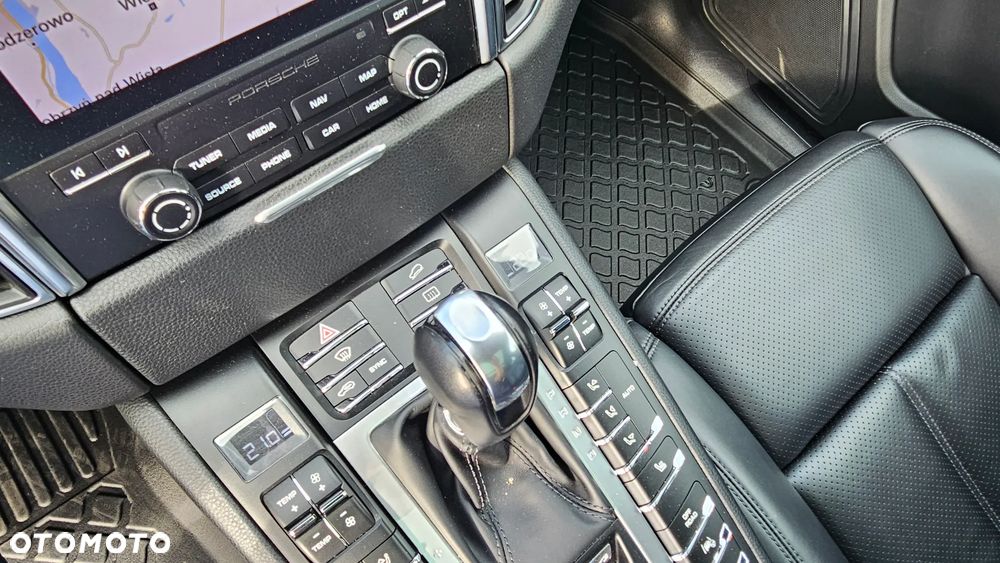 Porsche Macan Standard - 22