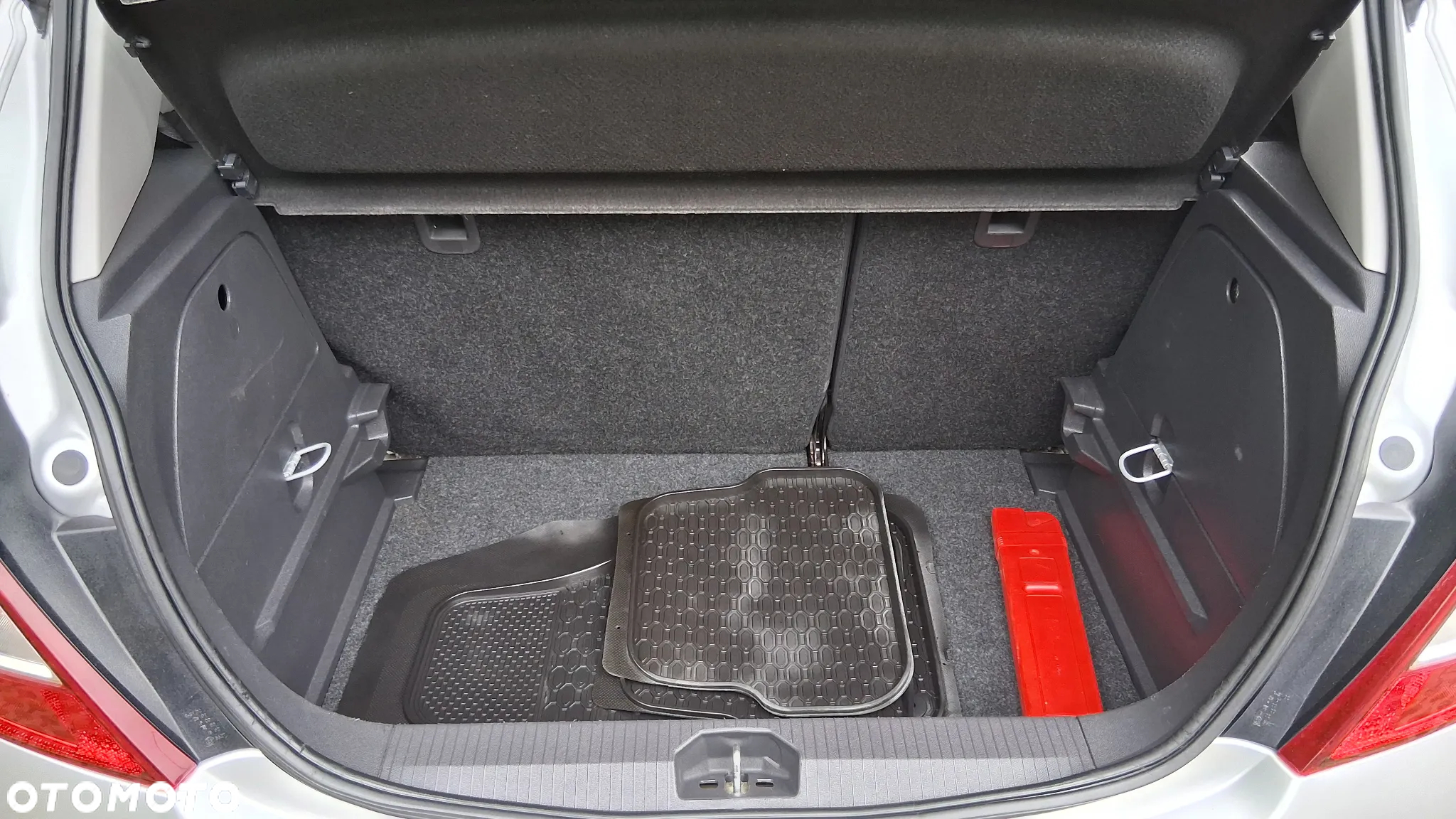 Opel Corsa 1.2 16V Color Edition - 8