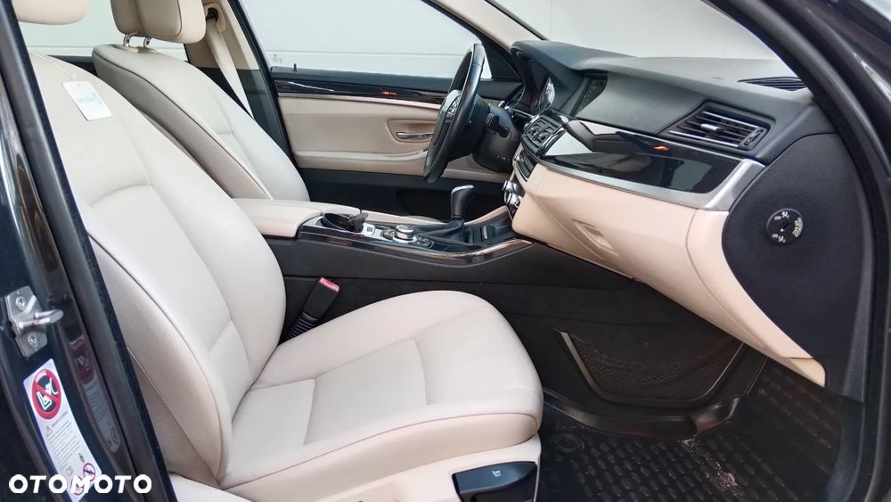 BMW Seria 5 520d - 17