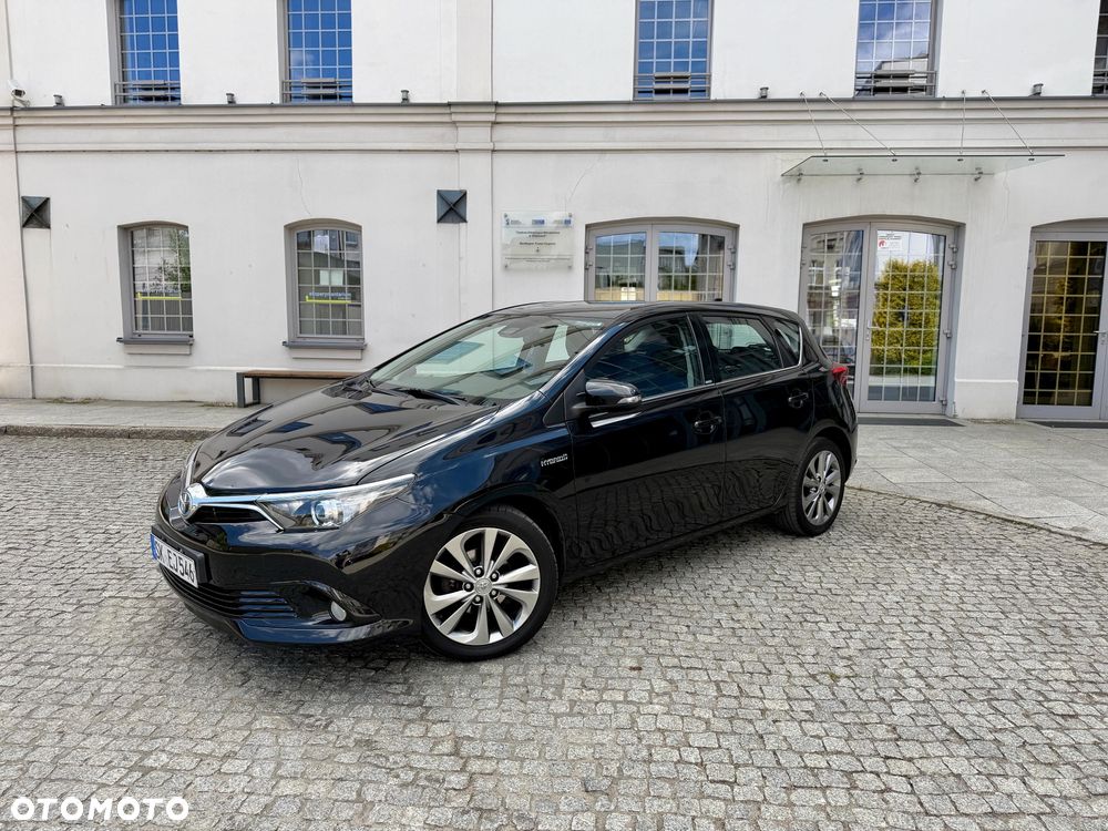 Toyota Auris - 1