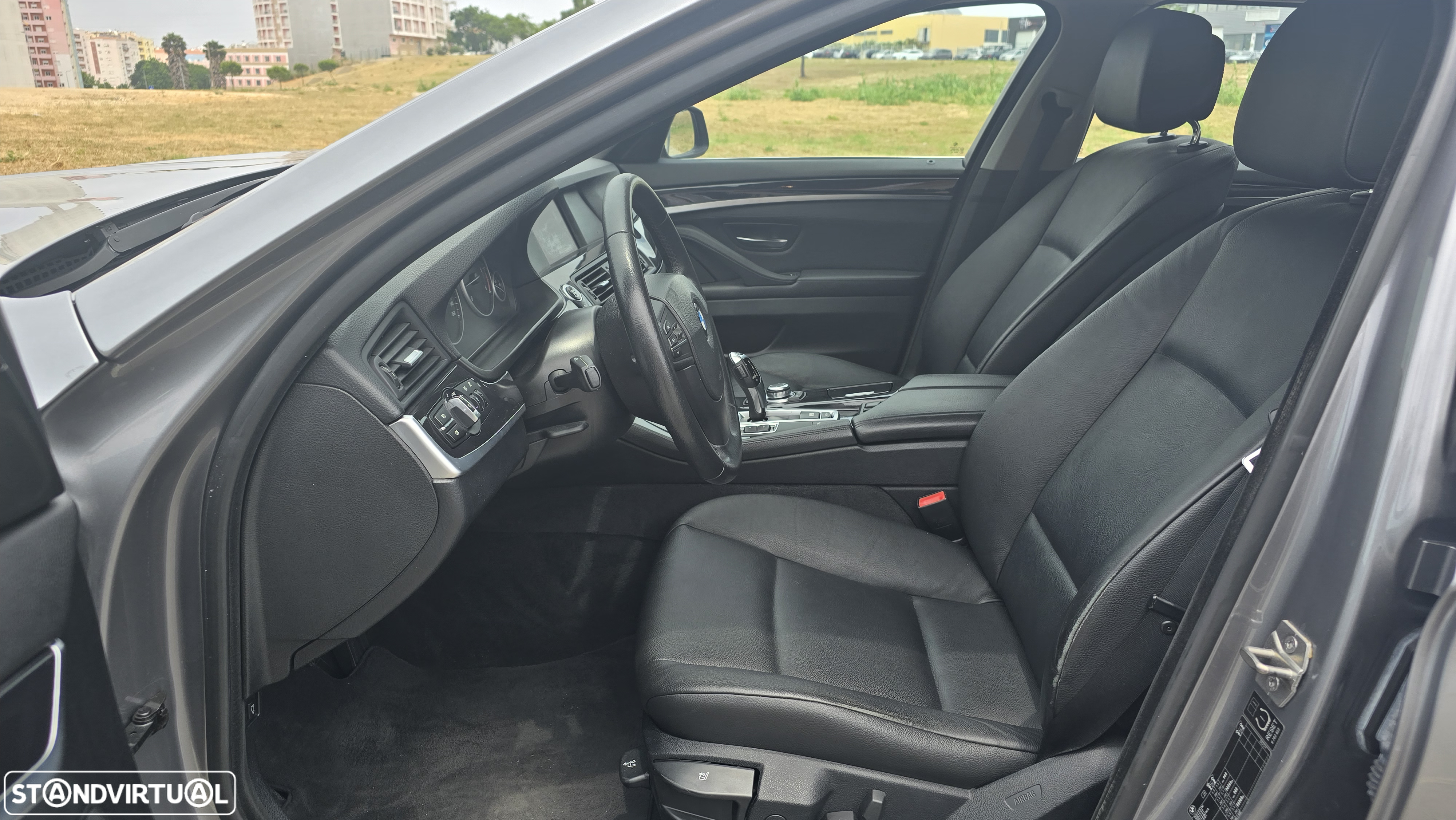 BMW 520 d Exclusive Auto 129g - 13