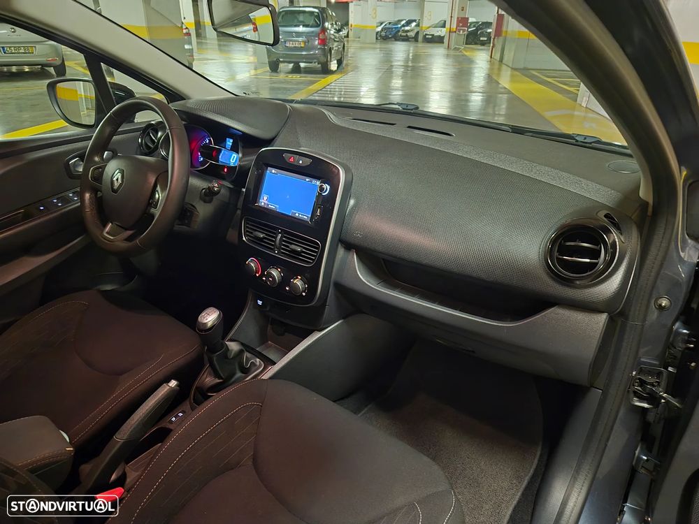Renault Clio Sport Tourer dCi 90 Limited - 38