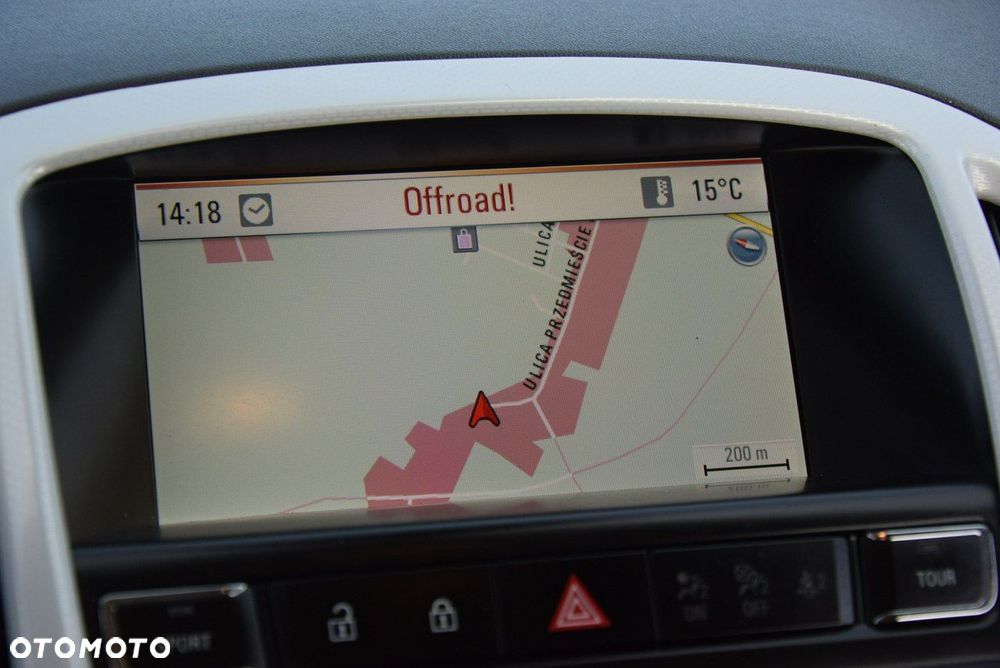 Opel Astra 1.6 Turbo Innovation - 26