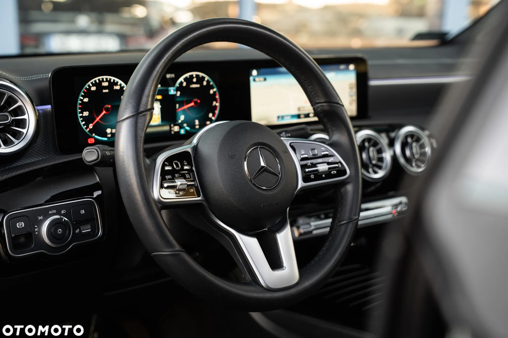 Mercedes-Benz CLA 250 Progressive 7G-DCT - 16