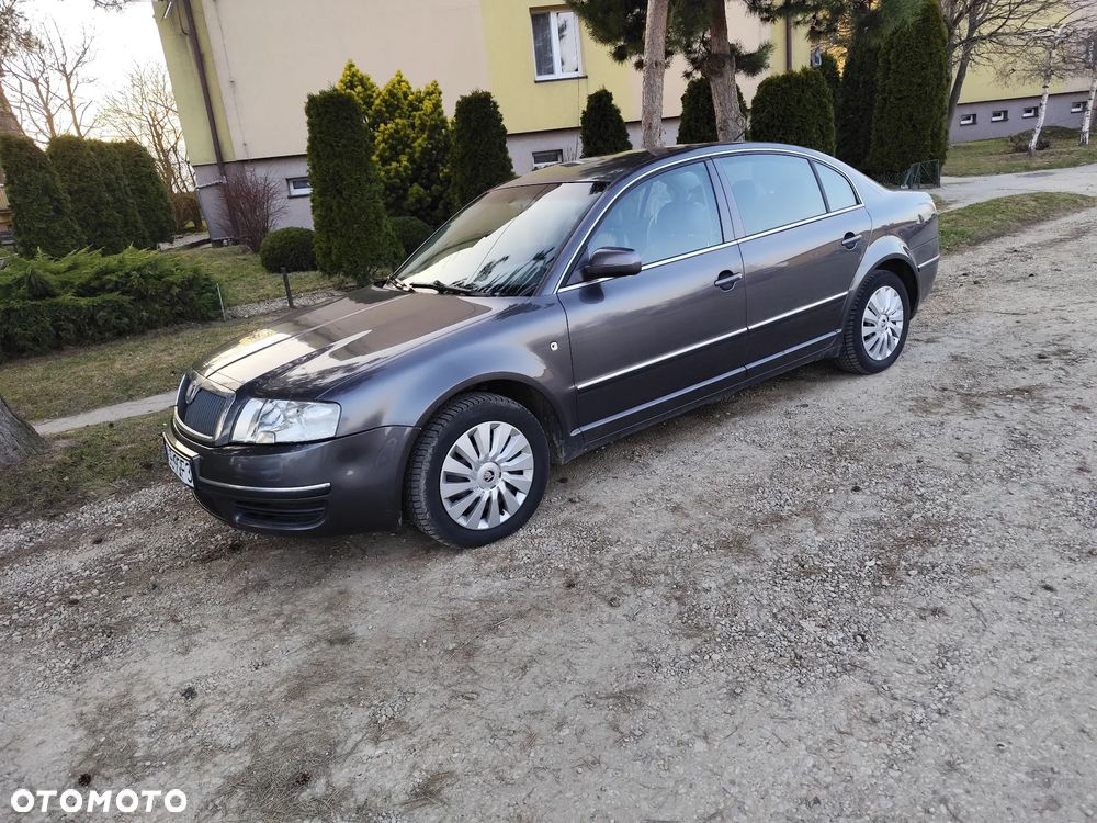 Skoda Superb 2.8 V6 Platinum - 20