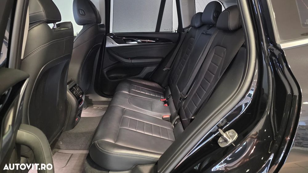 BMW X3 xDrive20i AT - 9