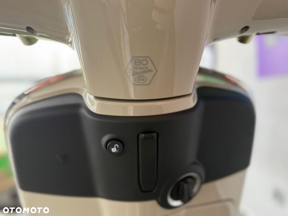 Vespa Primavera - 18