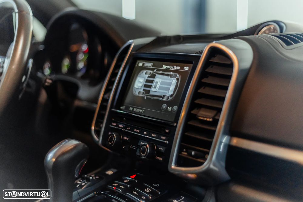 Porsche Cayenne S Hybrid Tiptronic S - 27