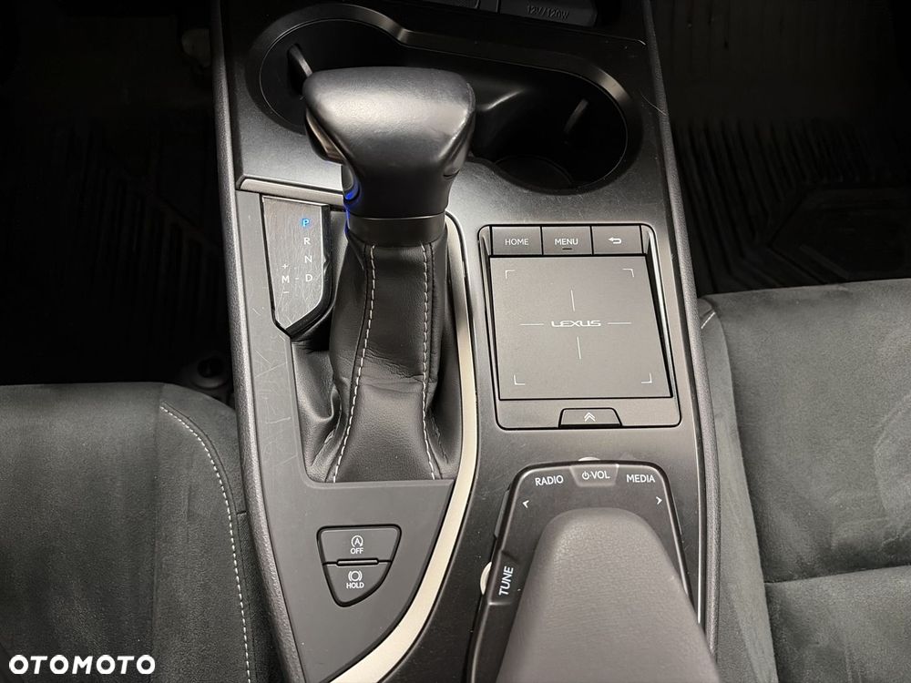 Lexus UX 200 Optimum 2WD - 18