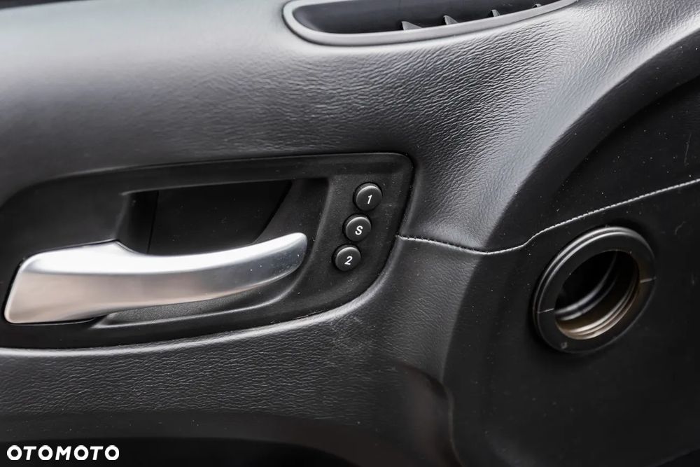 Lancia Thema 3.6 Executive AWD - 16