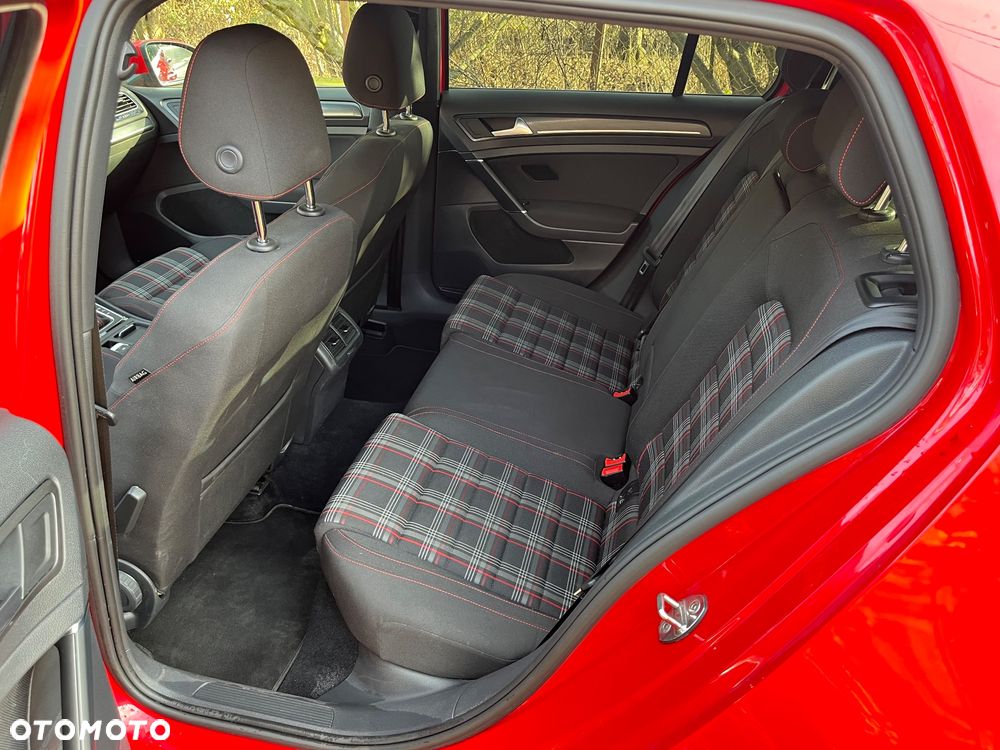 Volkswagen Golf GTI (BlueMotion Technology) DSG - 9