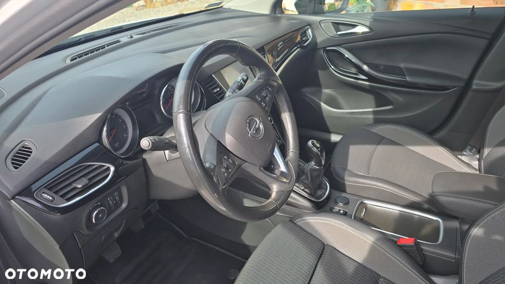 Opel Astra 1.2 T Elegance S&S - 23