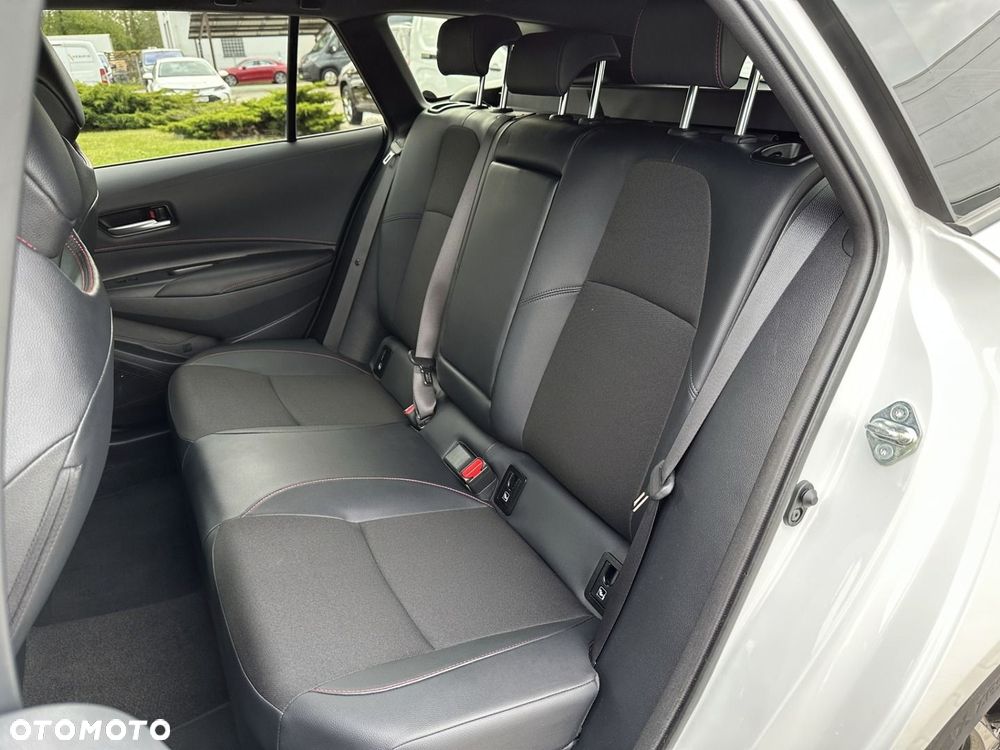 Toyota Corolla 1.8 Hybrid GR Sport Dynamic - 11